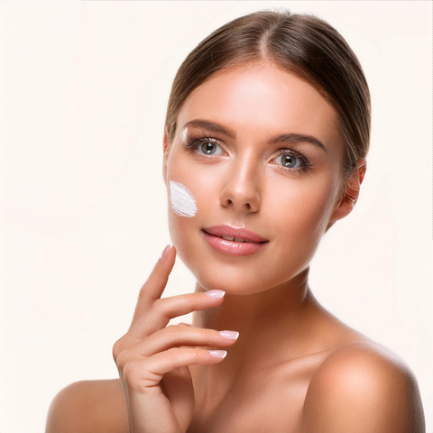 رطب بشرتك قبل وضع العطر